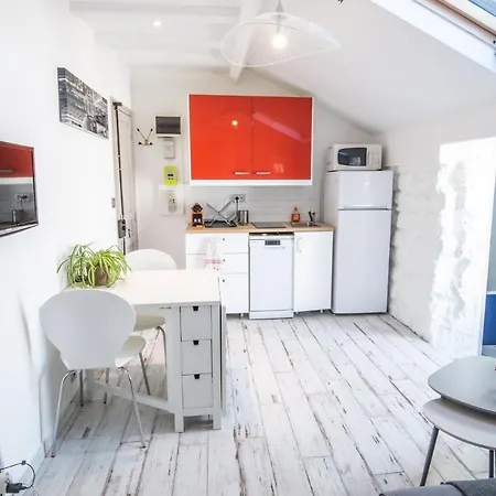 10 Pressense Apartment Puteaux